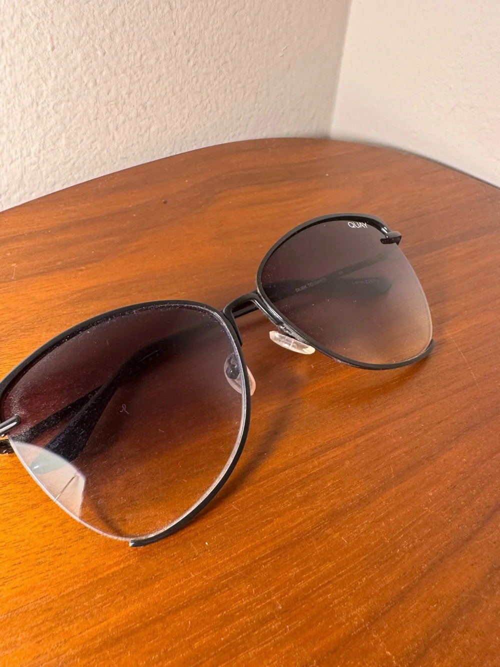 Quay Australia Dusk to Dawn Sunglasses